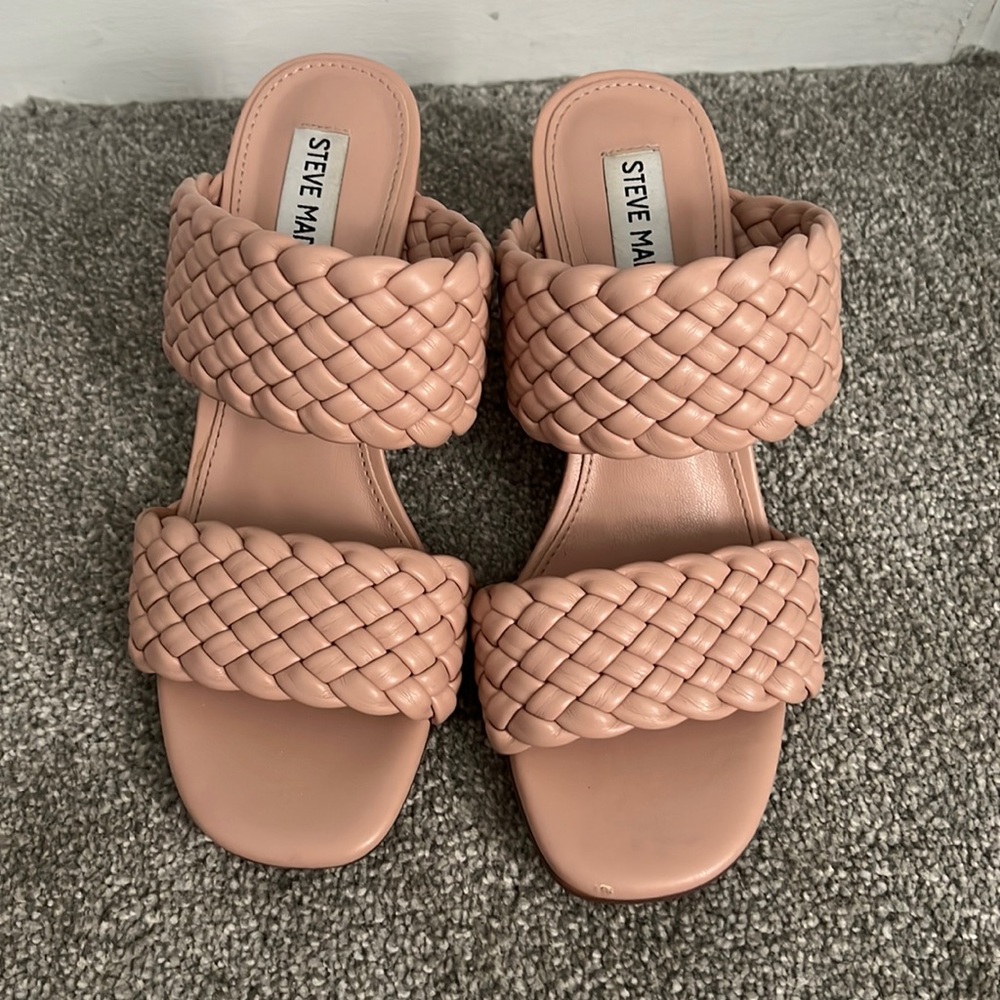 Nude Steve Madden sandals!